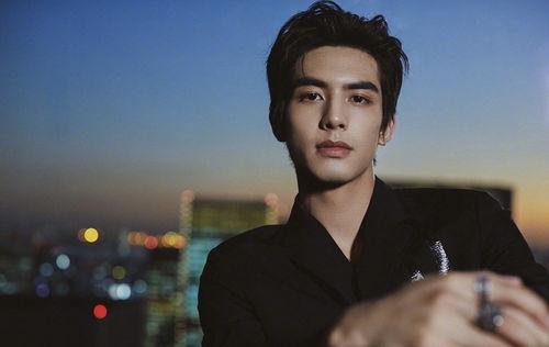 明星娱乐圈吃瓜博君一肖,娱乐圈的甜蜜瓜田，明星们的甜蜜互动揭秘